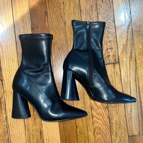 Leather Ankle Bootie Block Heal - Picture 3 of 3